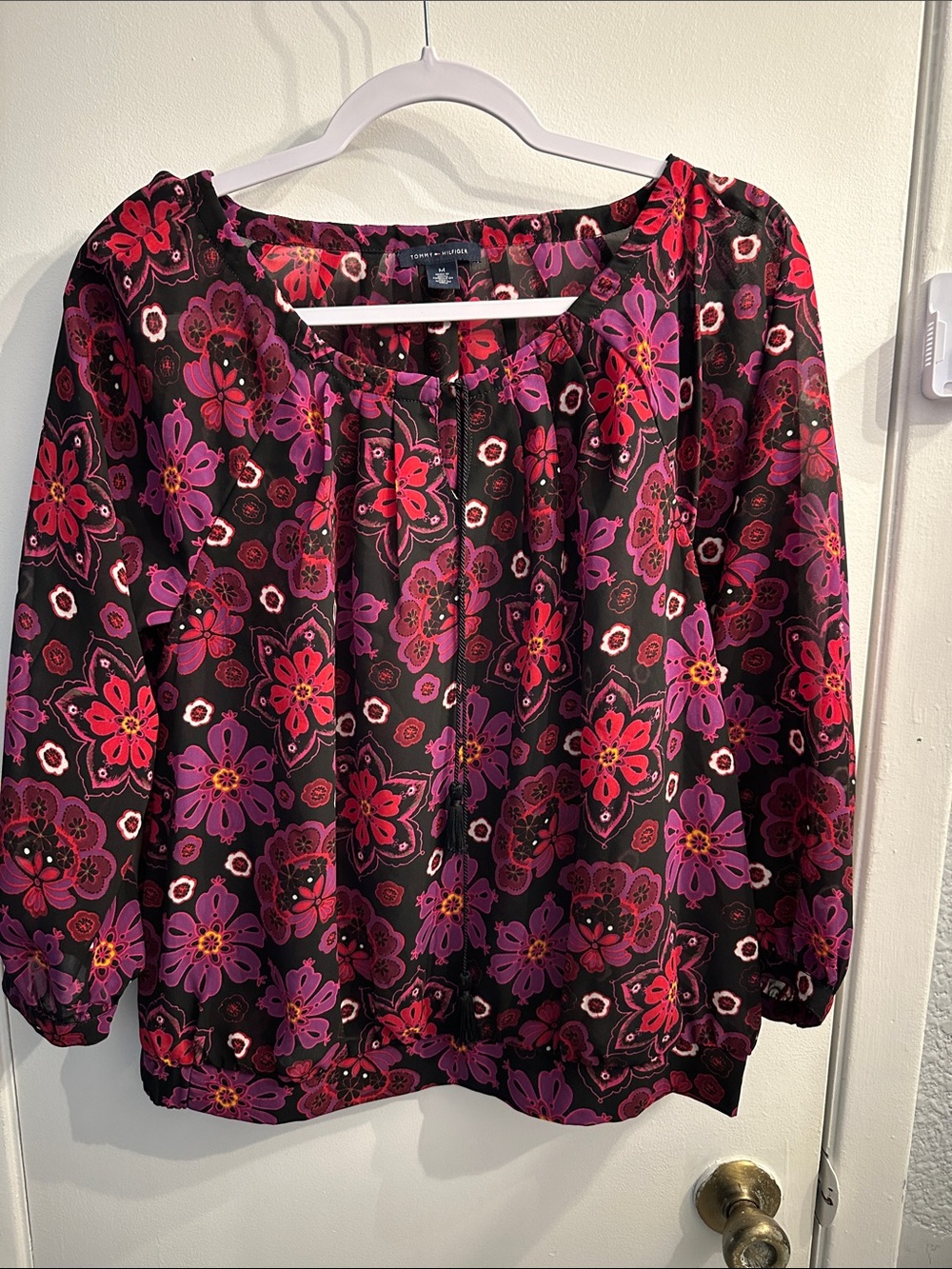 Tommy Hilfiger
Woman’s Floral Bubble Hem Blouse - Black with Pink & Red Flowers